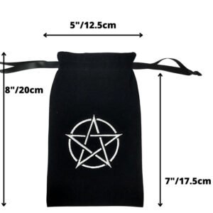 This beautiful velvet pouch