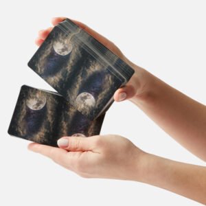 Hand and Deck Tarot
